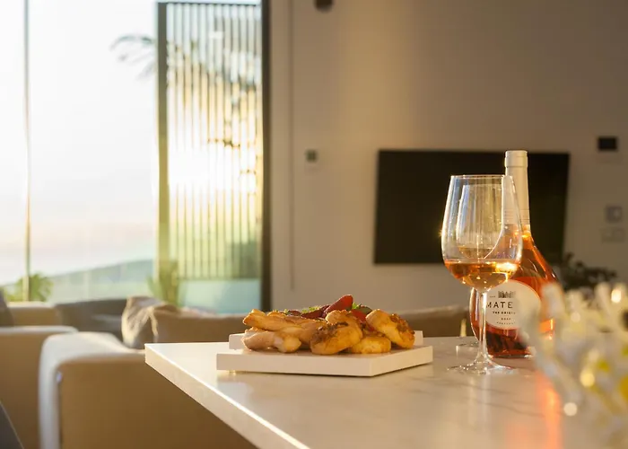 200m² New F With Private, Heated Pool And Amazing Ocean View. Vila