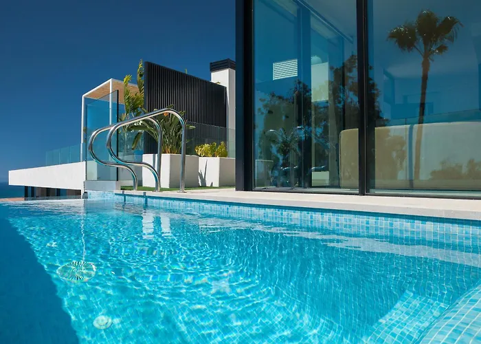Vila 200m² New F With Private, Heated Pool And Amazing Ocean View. *