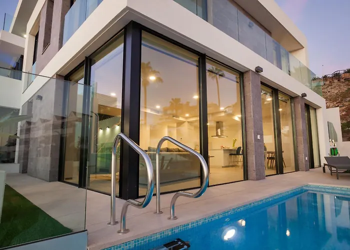 Vila 200m² New F With Private, Heated Pool And Amazing Ocean View.