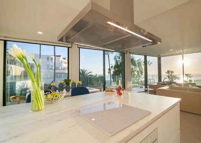 Villa 200m² New F With Private, Heated Pool And Amazing Ocean View.