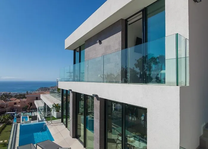 200m² New F With Private, Heated Pool And Amazing Ocean View. Costa Adeje (Tenerife)
