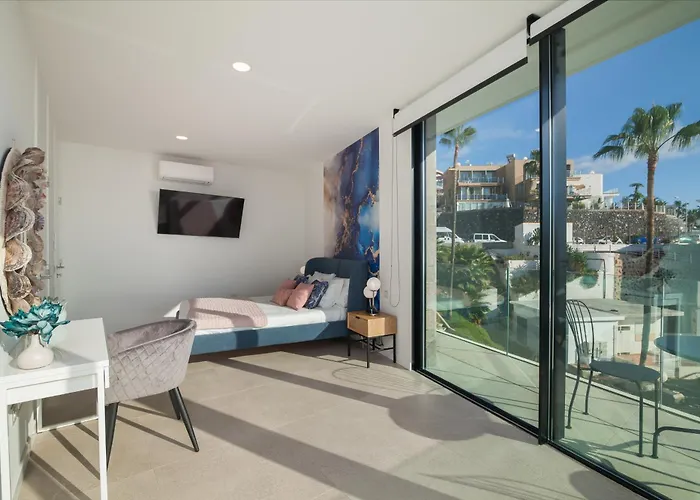 Βίλα 200m² New F With Private, Heated Pool And Amazing Ocean View.