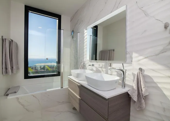 200m² New F With Private, Heated Pool And Amazing Ocean View. Βίλα