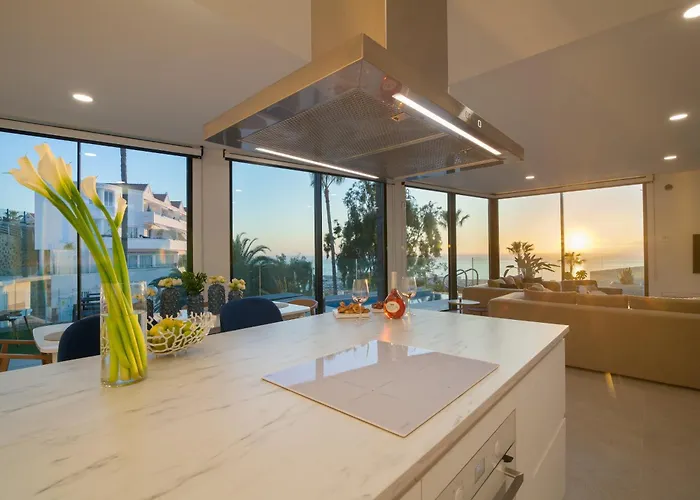 Βίλα 200m² New F With Private, Heated Pool And Amazing Ocean View. Costa Adeje (Tenerife)