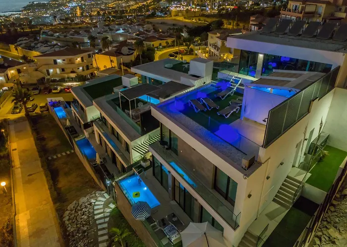 Βίλα 200m² New F With Private, Heated Pool And Amazing Ocean View. *